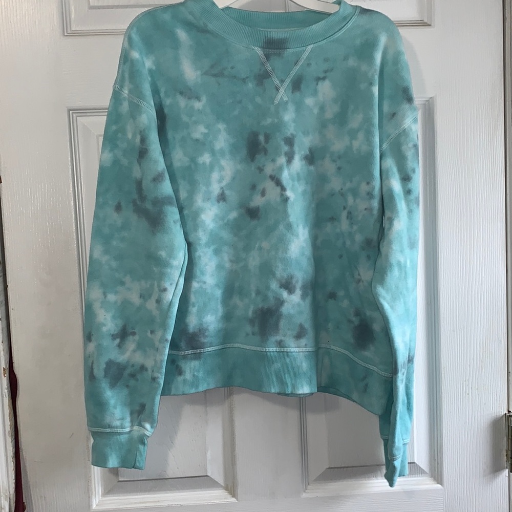 Blue tie dye crew neck